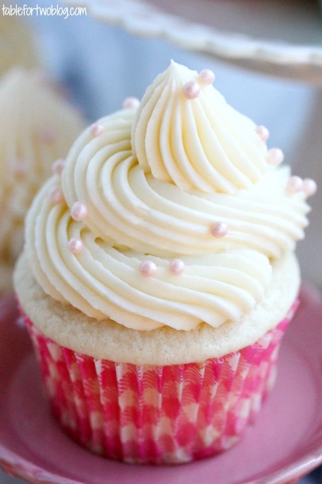 White Wedding Cake Cupcakes