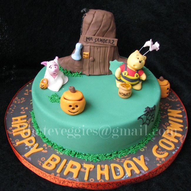 Winnie the Pooh Halloween Cake