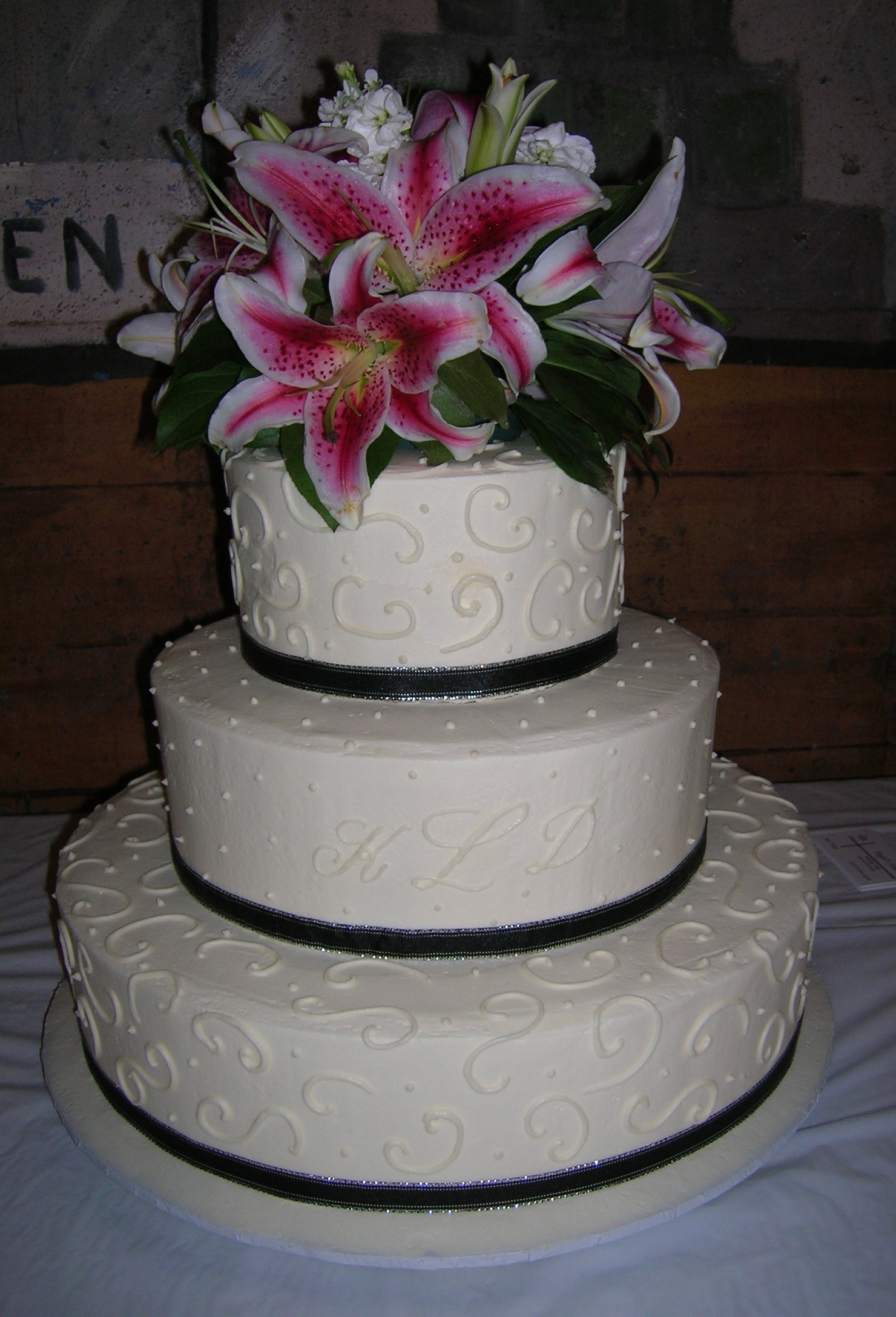 3 Tier Round Wedding Cakes