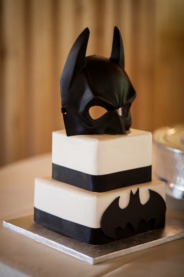 Batman Grooms Wedding Cakes