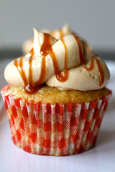 Caramel Apple Cupcakes With