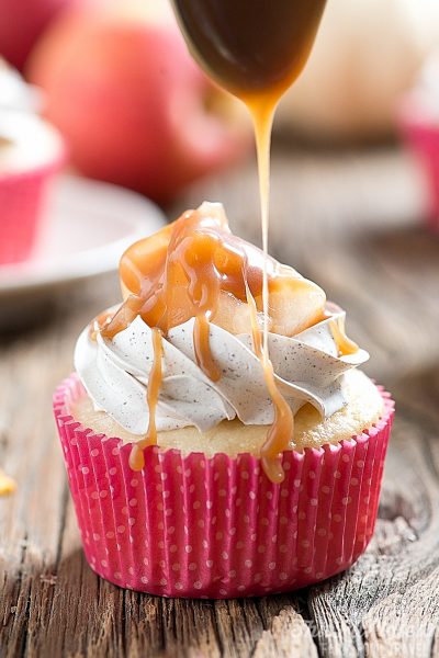 Caramel Apple Pie Cupcakes