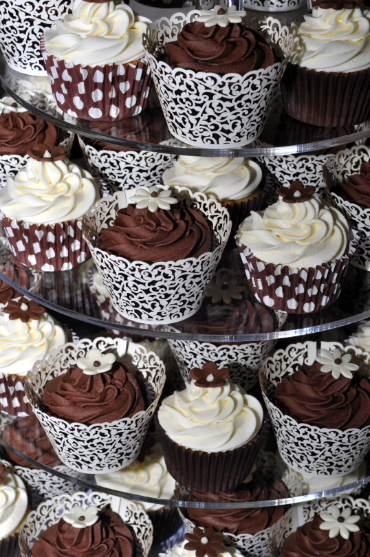 Chocolate and Ivory Wedding Cupcakes