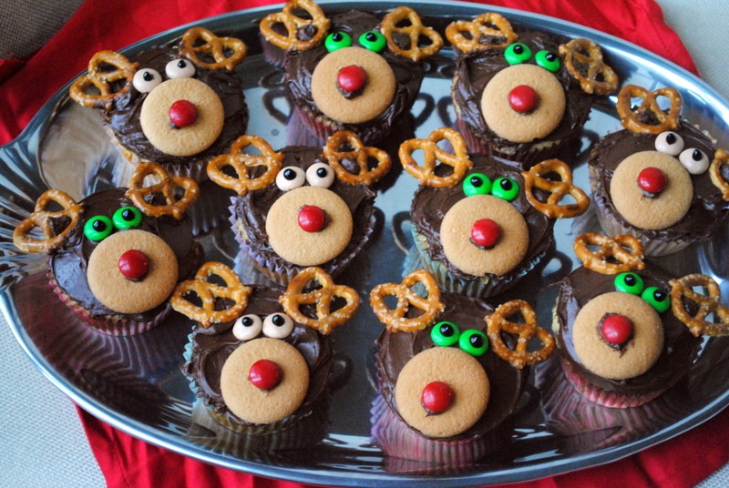Christmas Reindeer Cupcakes Christmas Reindeer Cupcakes
