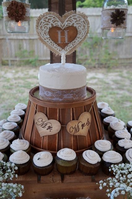 Country Wedding Cake and Cupcake Idea