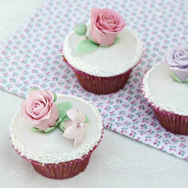 Cupcakes Decorated with Fondant