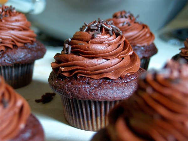 Cupcakes with Chocolate Frosting Recipe