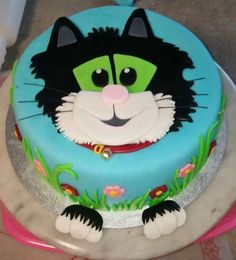 Cute Cat Birthday Cake