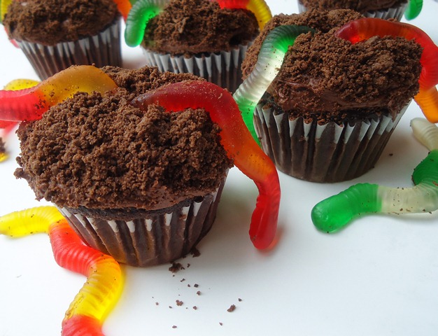 Dirt Cupcakes with Gummy Worms