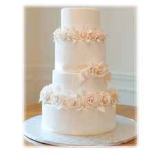 Elegant Wedding Cake with Roses