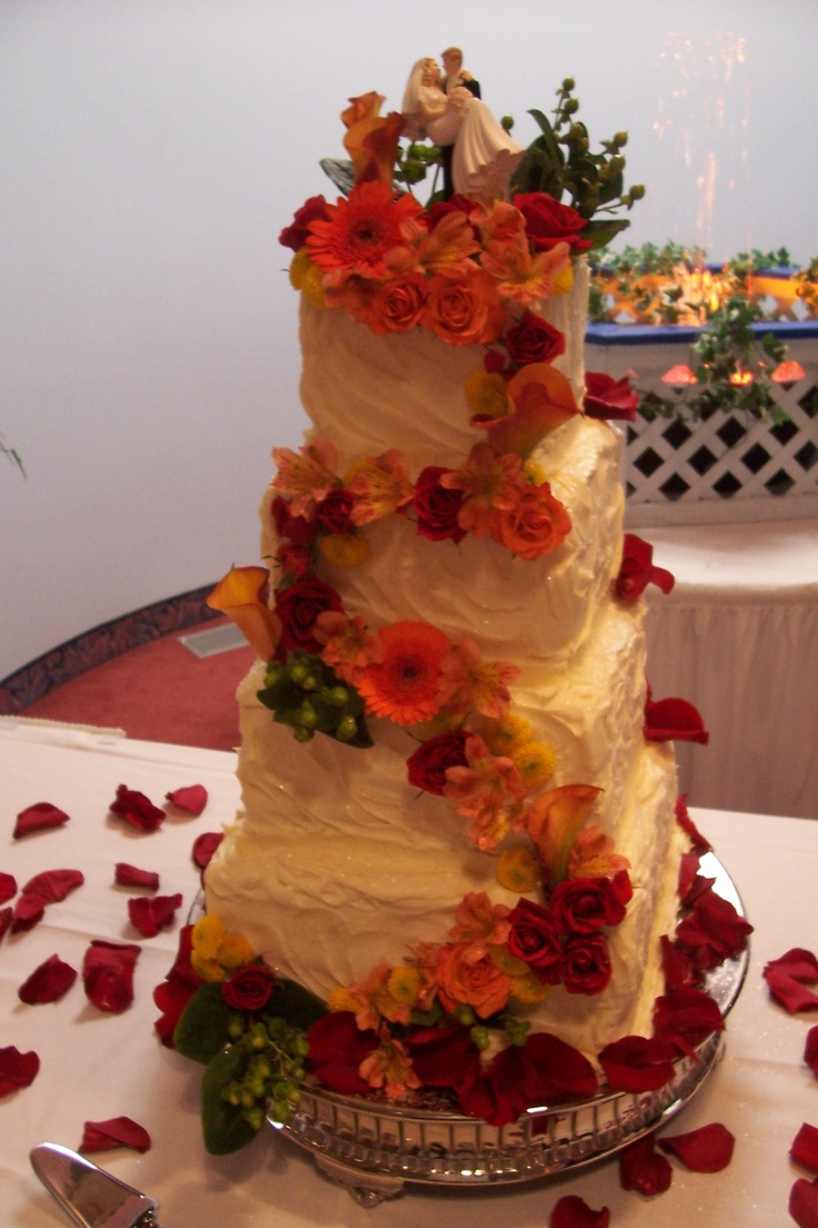 Fall Wedding Cakes with Fresh Flowers