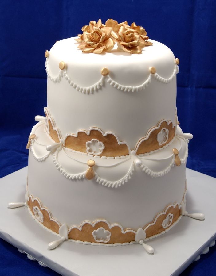 Fancy Gold 50th Birthday Cakes