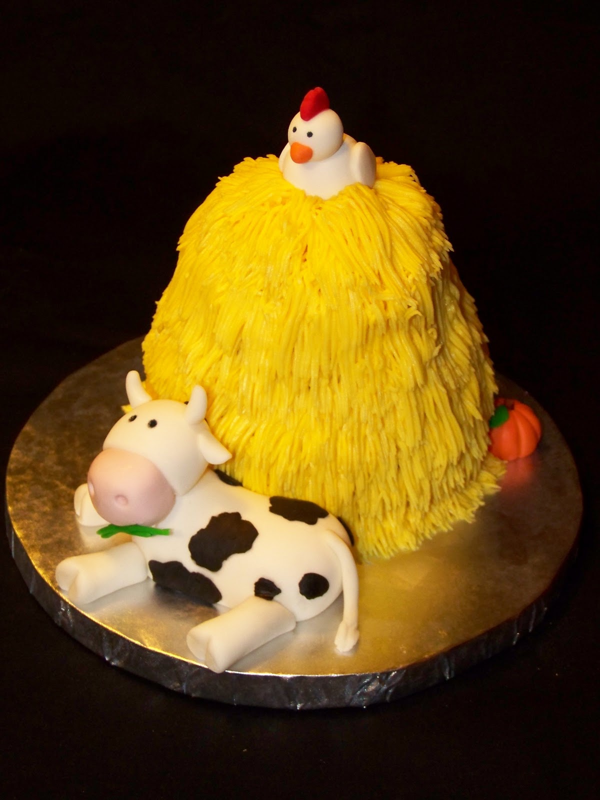 Farm Animal Cakes with Buttercream Icing