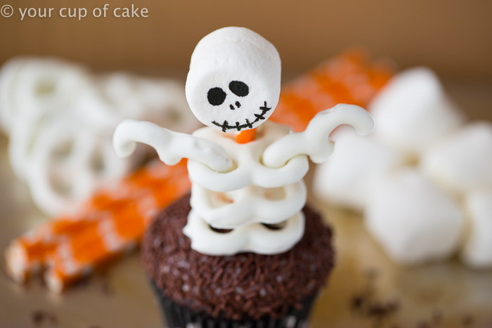 Halloween Skeleton Pretzel Cupcakes