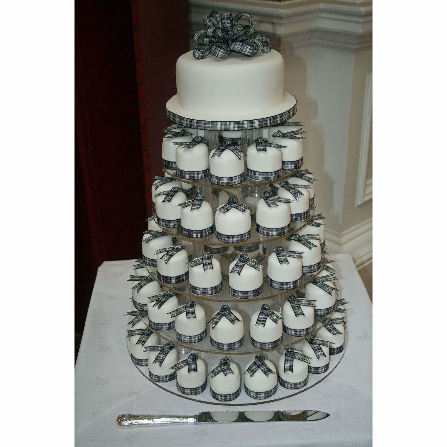 Individual Mini Wedding Cakes