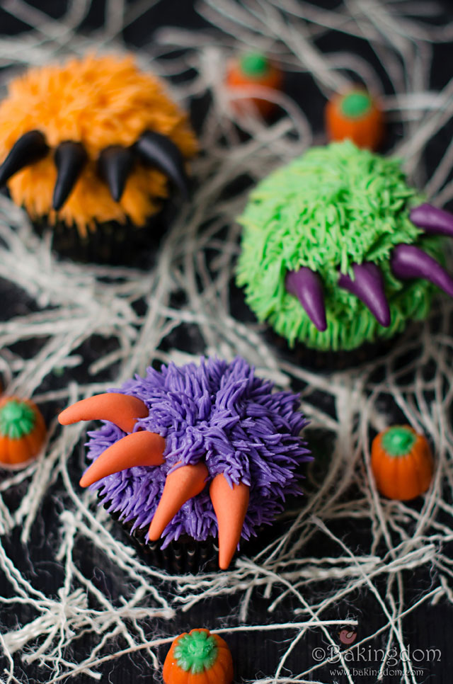 Monster Claw Halloween Cupcakes
