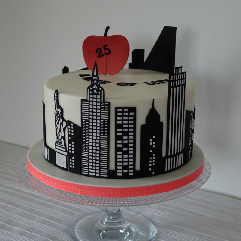 New York Skyline Birthday Cake