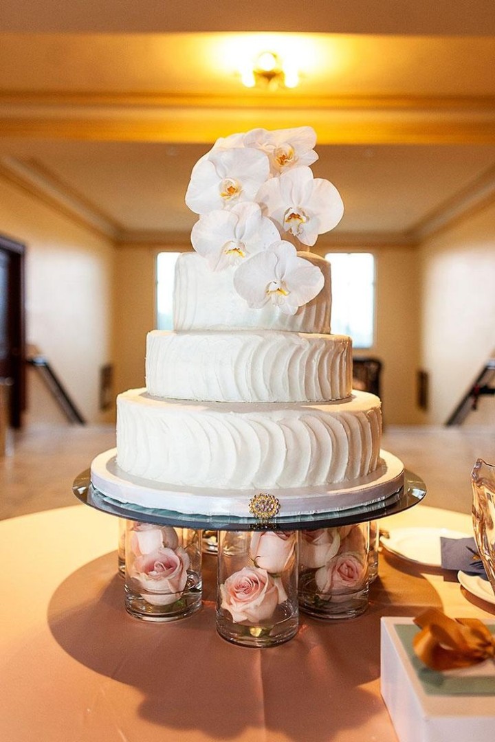 Pretty Wedding Cake