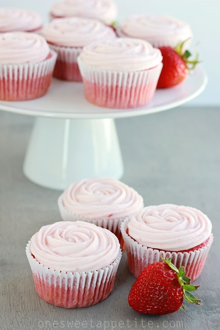 Strawberry Cake Mix Cupcakes
