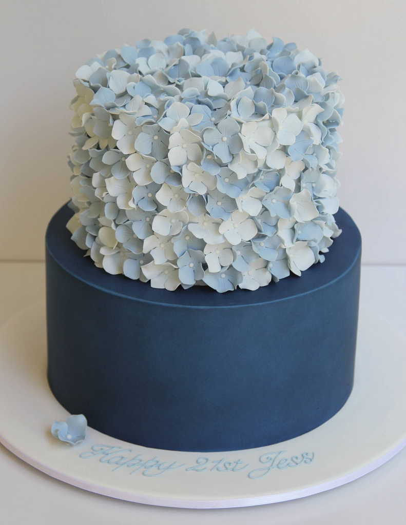 Two-Tiered Cakes Images of Hydrangea