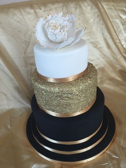 Black and Gold Wedding Cake Ideas