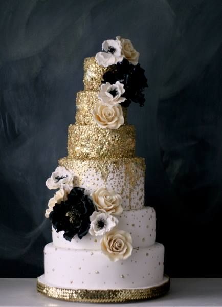 Black and White Gold Wedding Cake