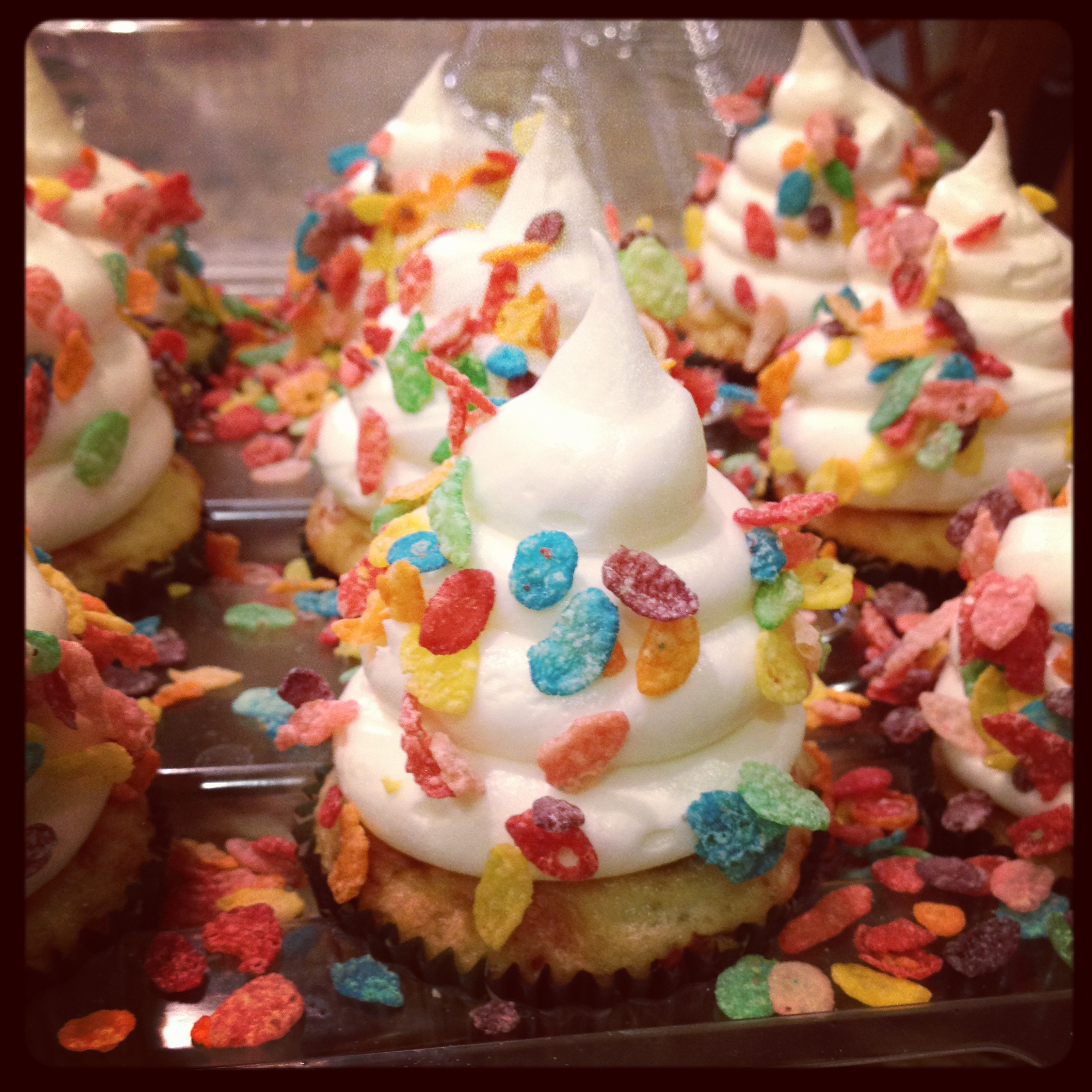 Cereal Fruity Pebbles Cupcakes