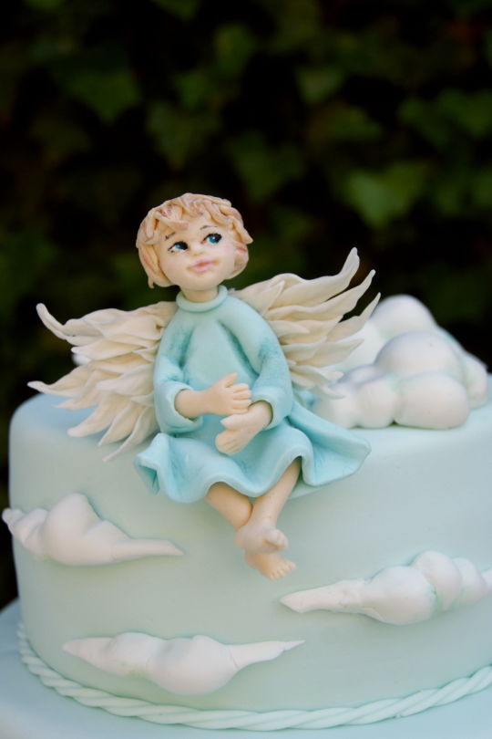 Christening Cake with Angels Christening Cake with Angels