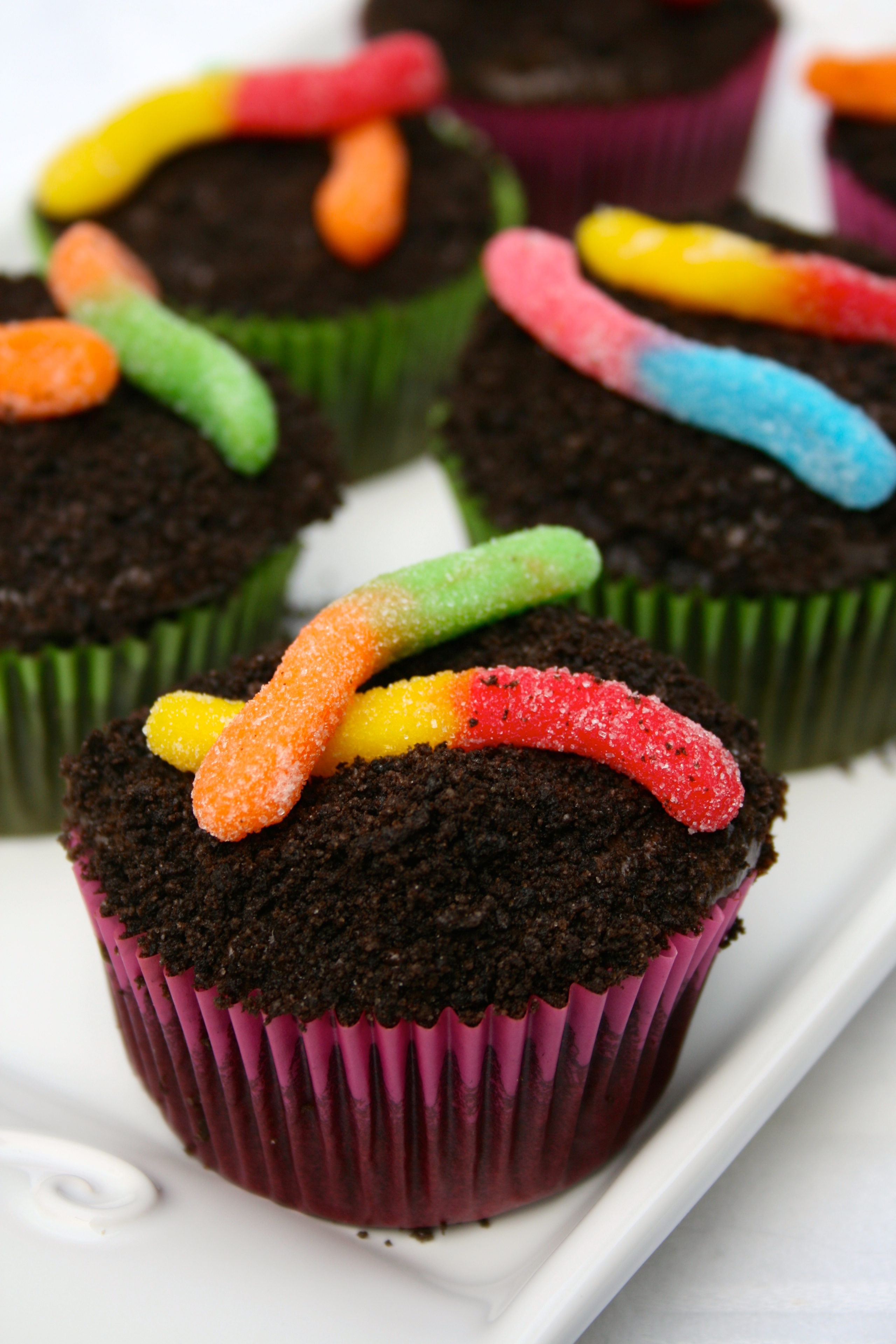 Dirt Cupcakes with Gummy Worms Recipe