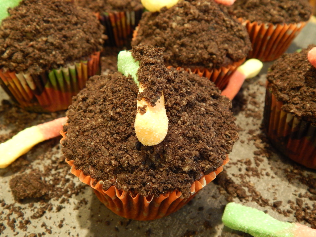 Dirt N Worms Cupcakes