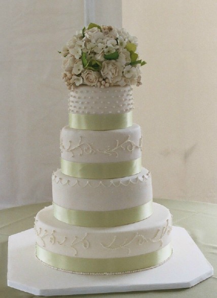 Elegant Wedding Cake Design
