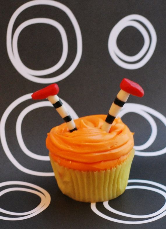 Fondant Halloween Cupcake Witch Topper