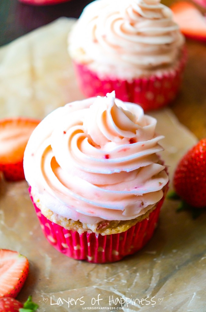 Fresh Strawberry Cupcakes