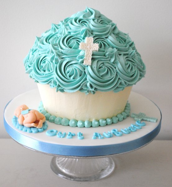 Giant Cupcake Cake