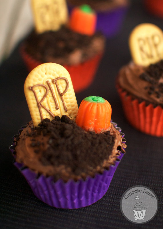 Graveyard Cupcakes Halloween Graveyard Cupcakes Halloween
