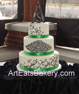 Green and White Fondant Wedding Cake Green and White Fondant Wedding Cake