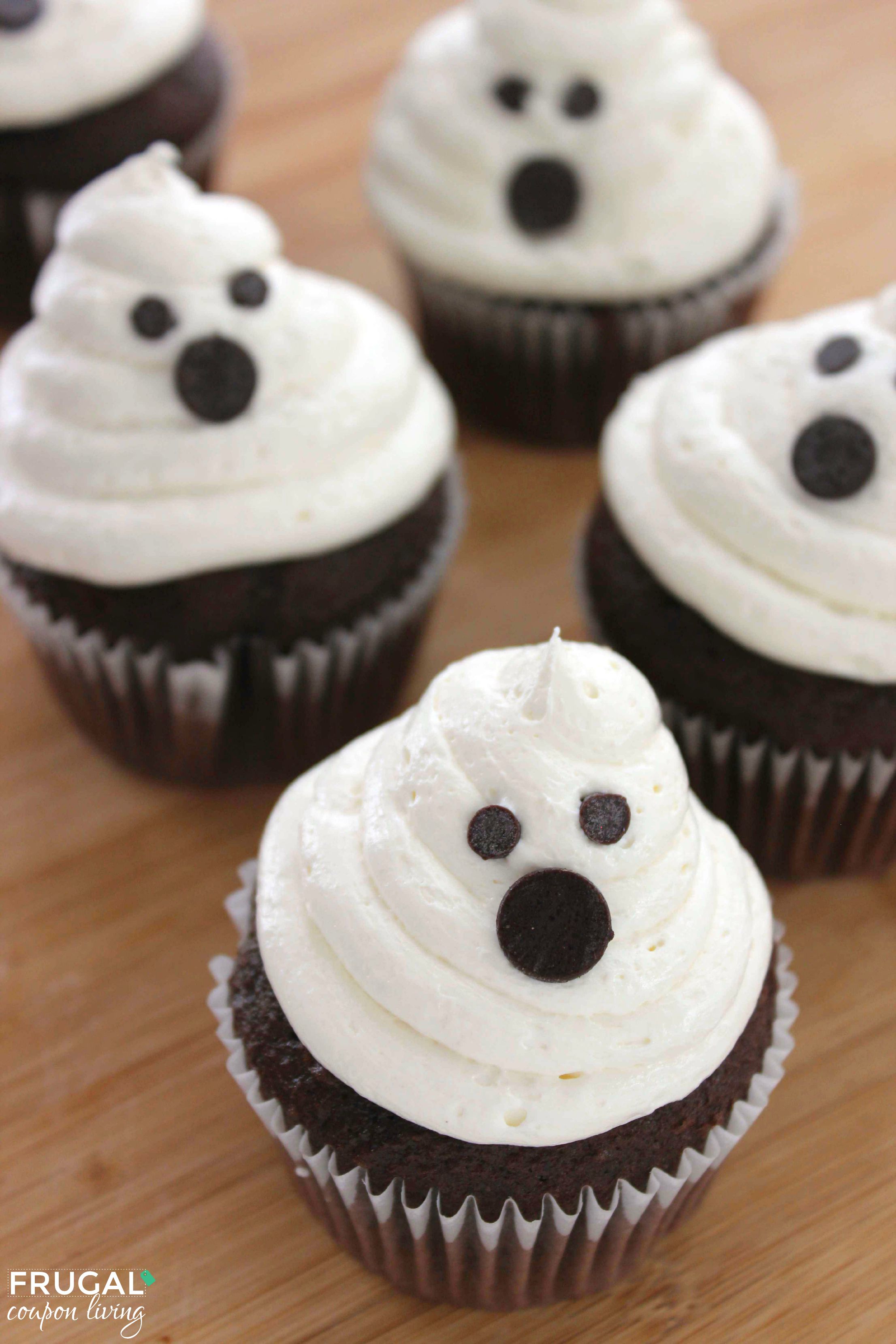 Halloween Marshmallow Ghost Cupcakes