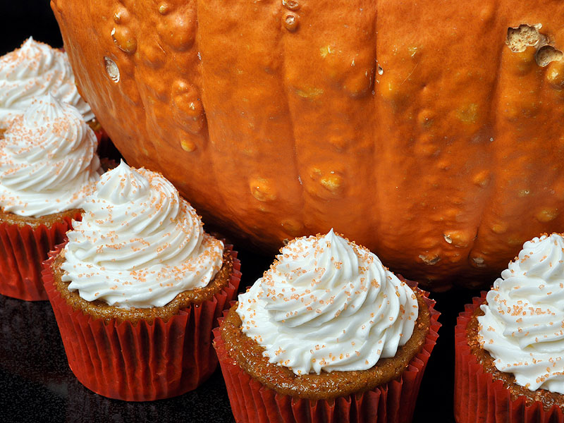 Impossible Pumpkin Pie Cupcakes