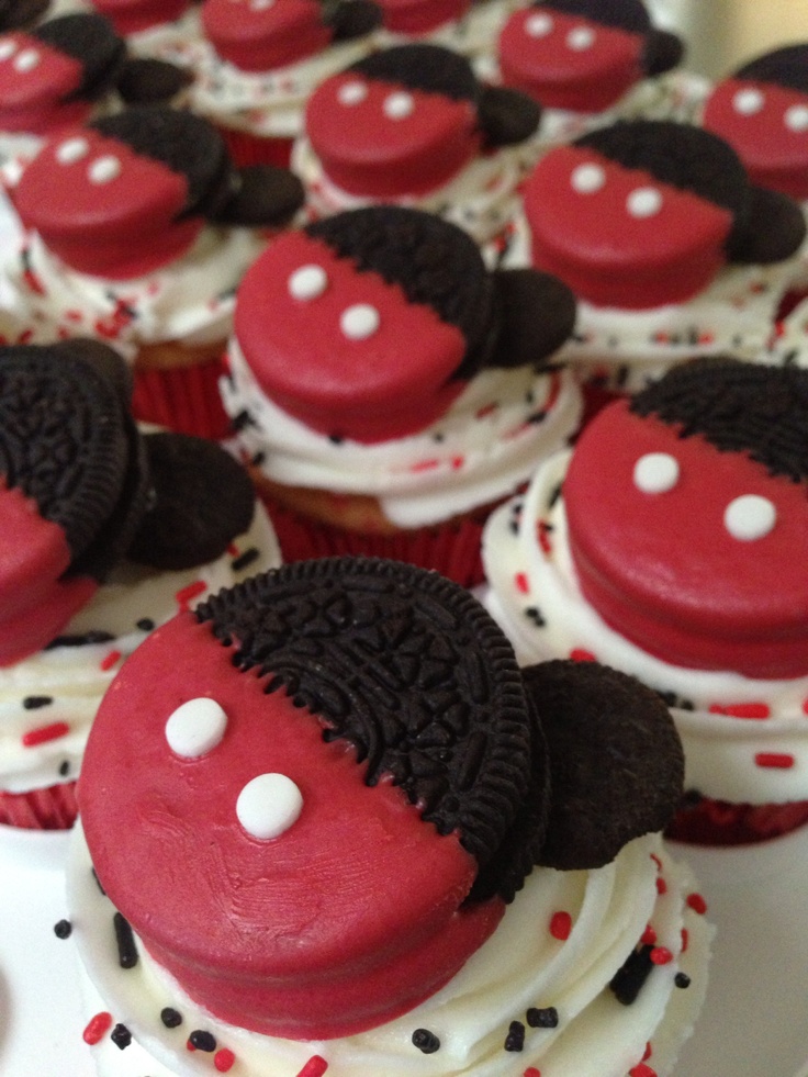 Mickey Mouse Oreo Cupcakes
