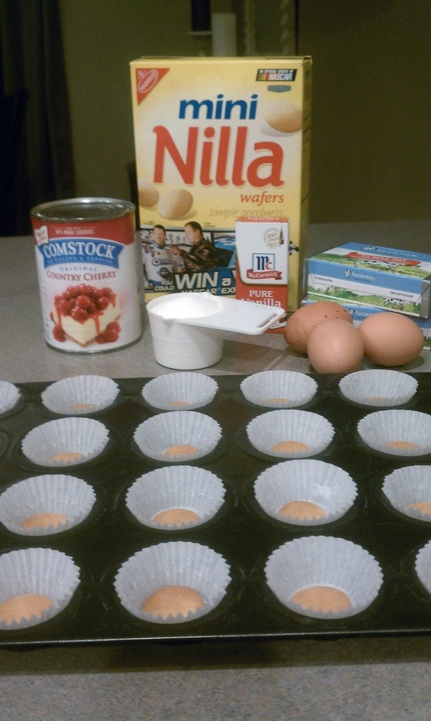 Mini Cheesecakes with Vanilla Wafers Mini Cheesecakes with Vanilla Wafers