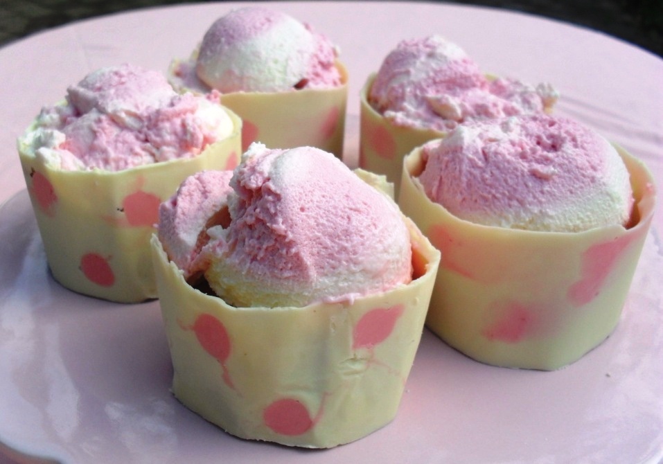 Pink Polka Dot Cupcakes
