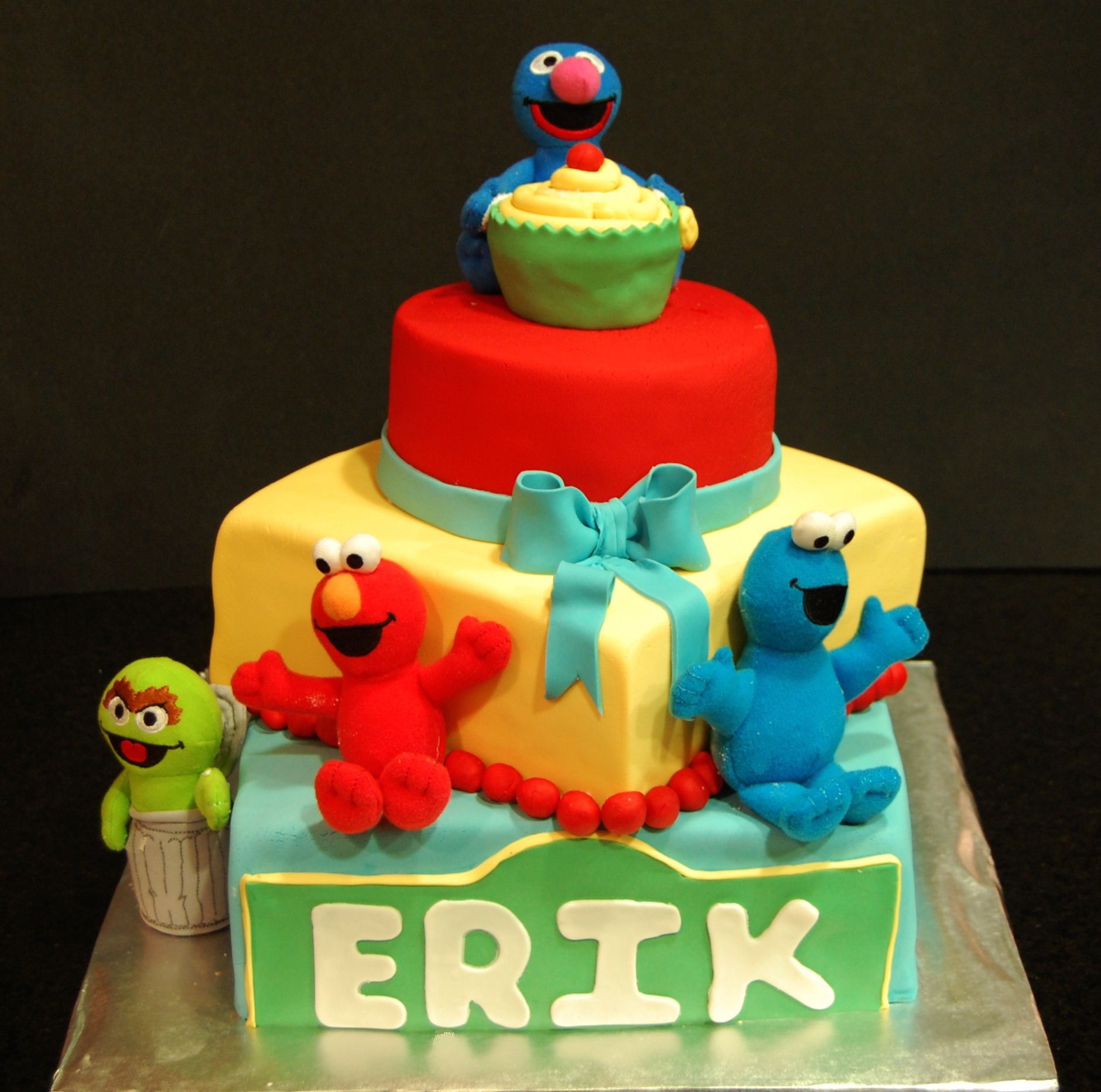 Sesame Street Cake