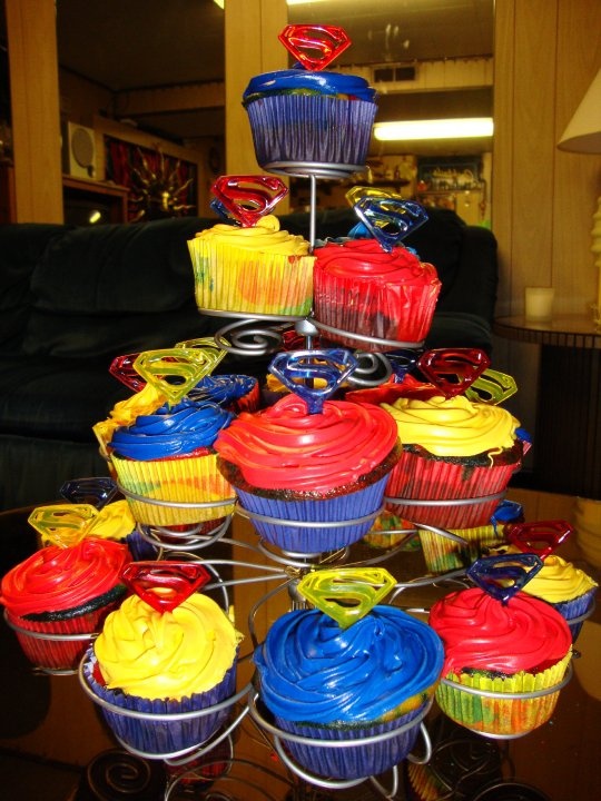 Superman Cupcakes