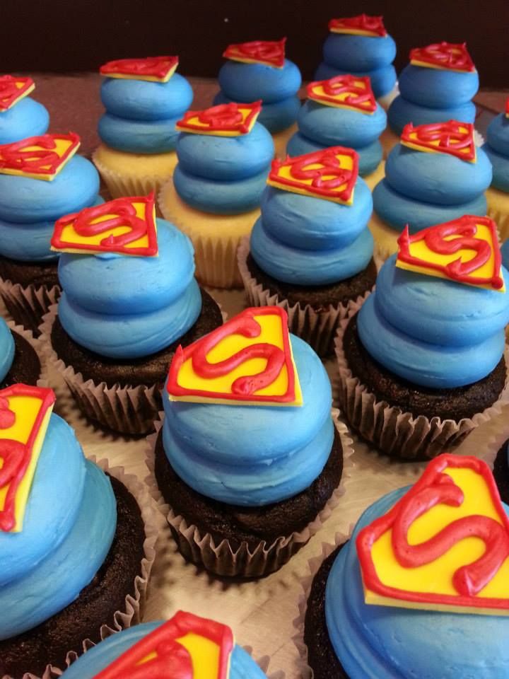 Superman Cupcakes