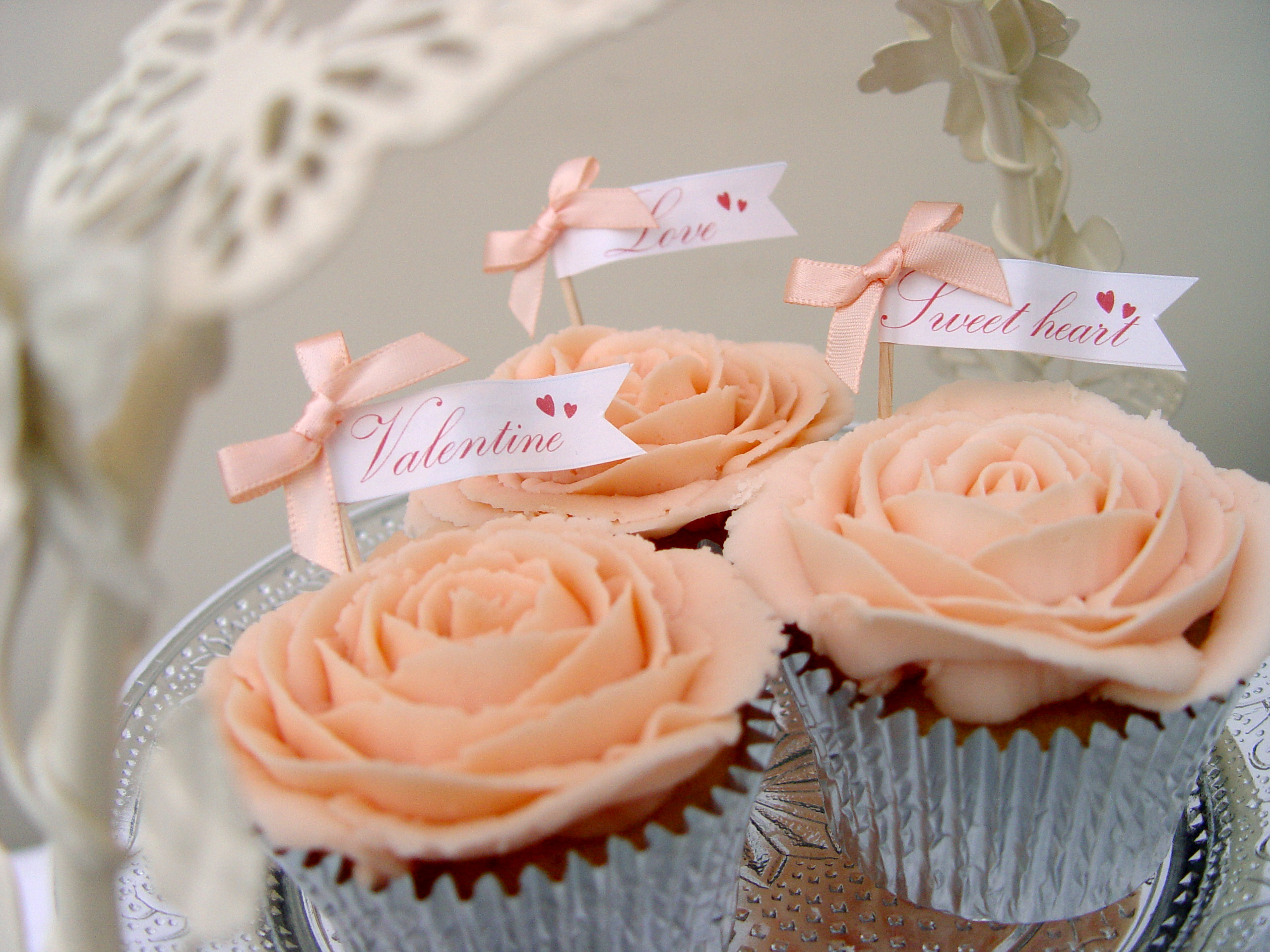 Valentine's Day Cupcakes Cake