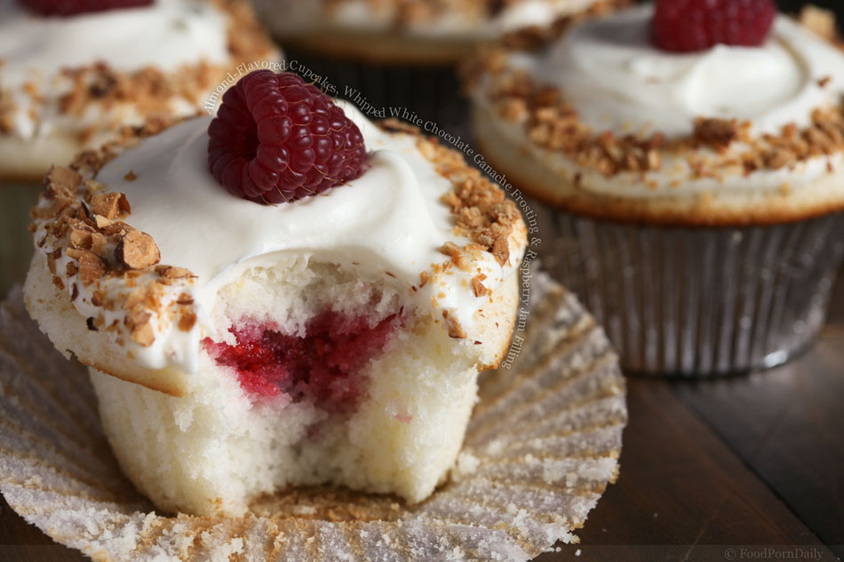 White Chocolate Raspberry Cupcakes with Filling