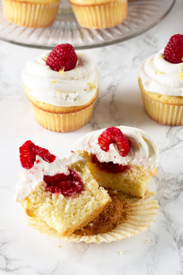 White Chocolate Raspberry Cupcakes with Filling