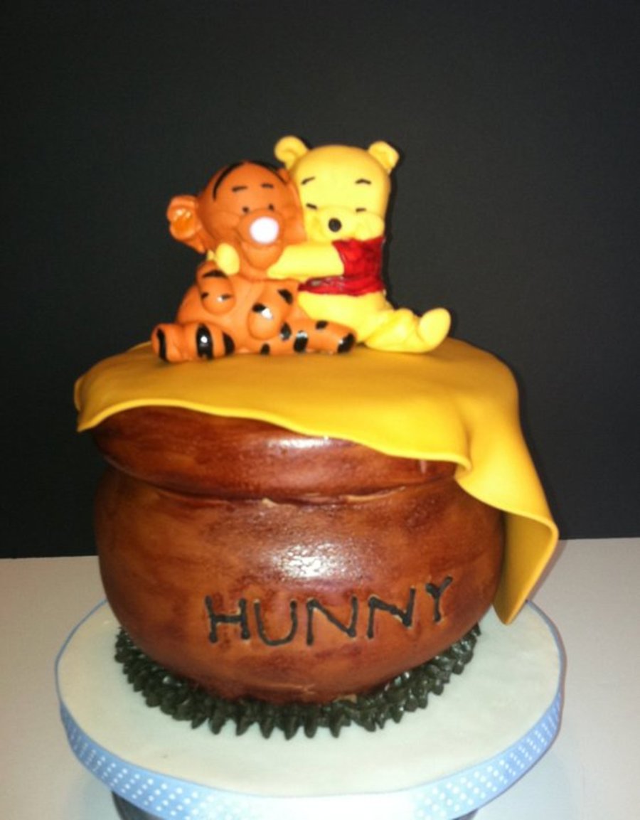 Winnie Pooh Baby Shower Cake