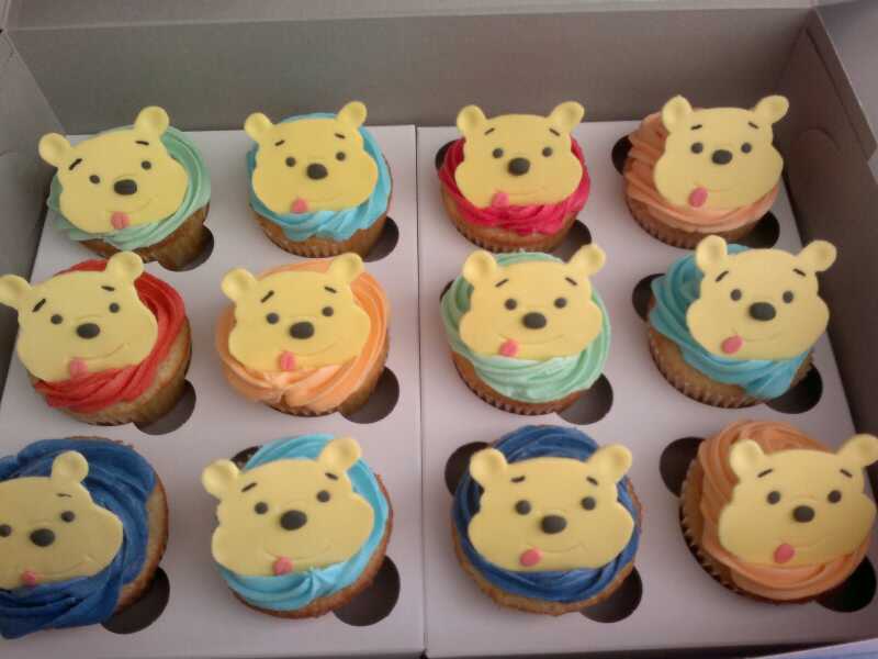 Winnie Pooh Cupcakes Cake