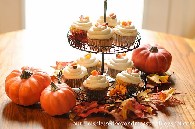 Yellow Cake Mix Pumpkin Cupcakes